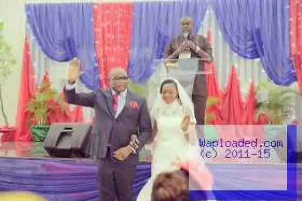 Photos: 52-year-old woman gets married for the first time to a 56-year-old-man